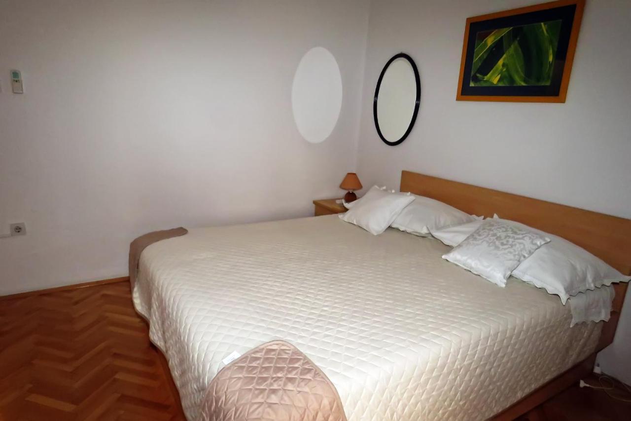 Apartments Milena & Ante Makarska Exterior photo